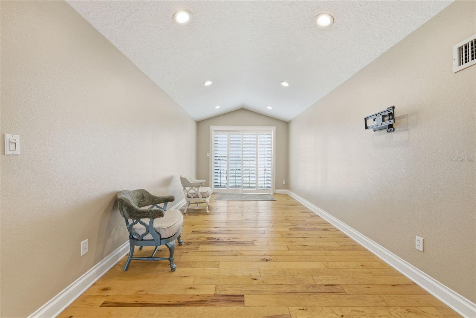 24 N PINE CIR — photo 65