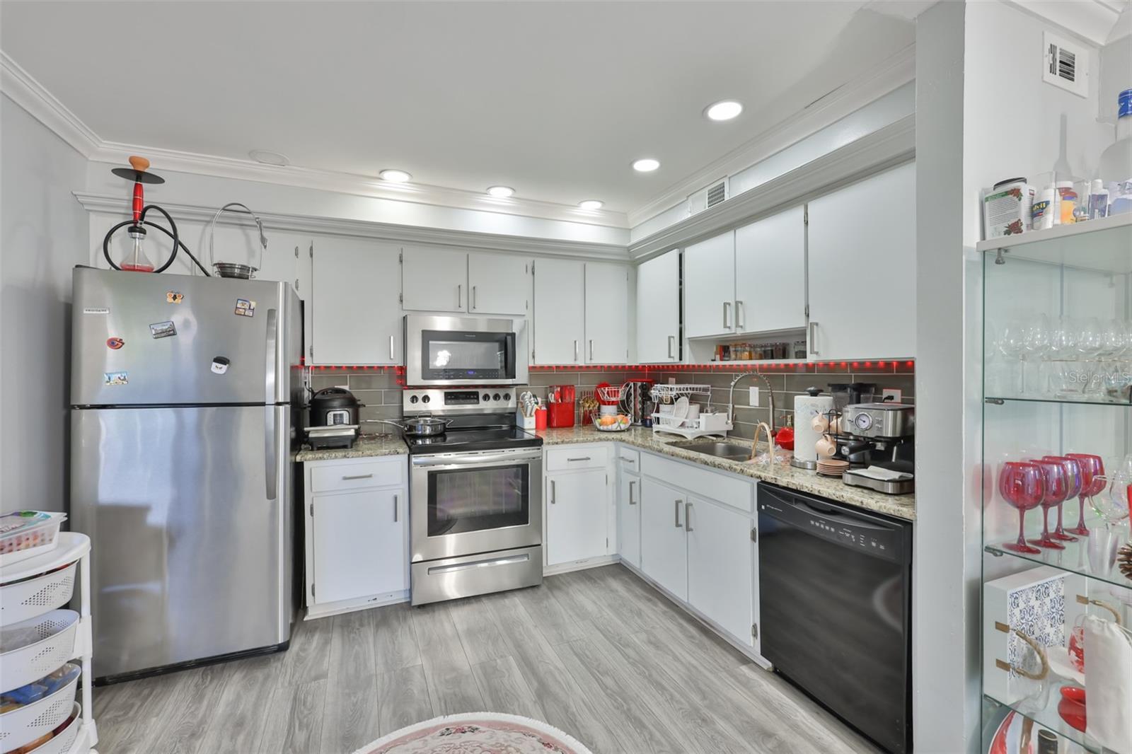 1865 CLEARBROOKE DR — photo 17