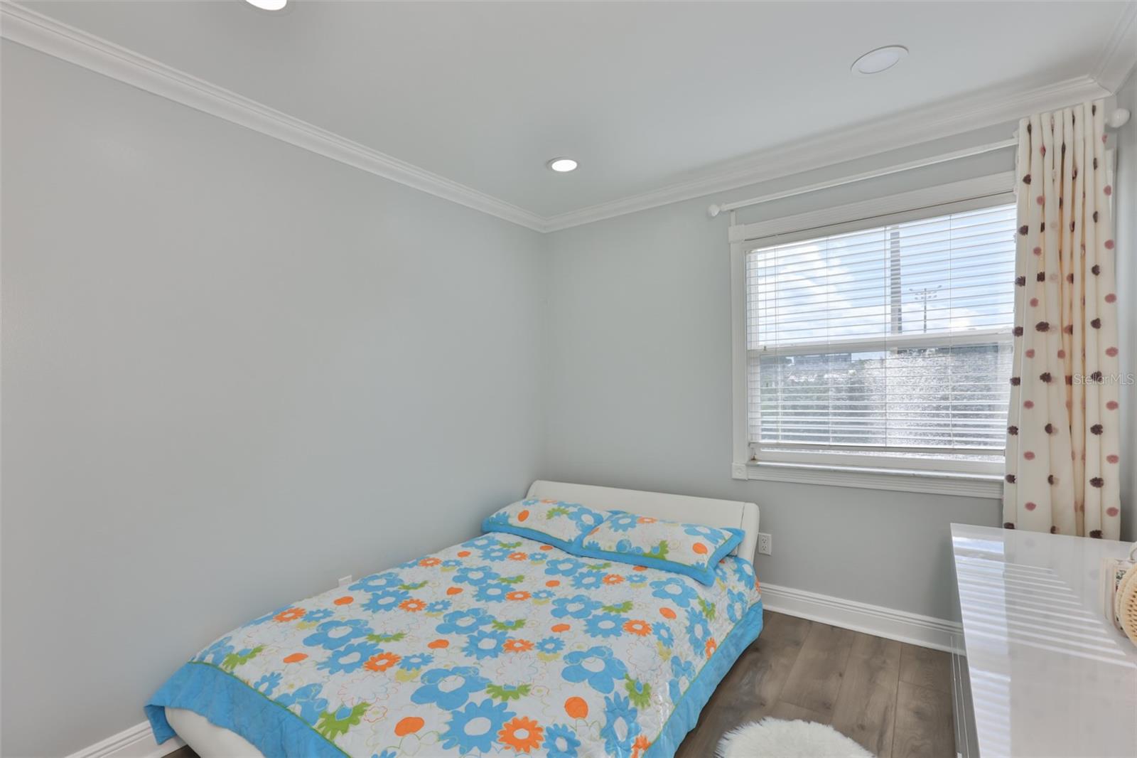 1865 CLEARBROOKE DR — photo 36