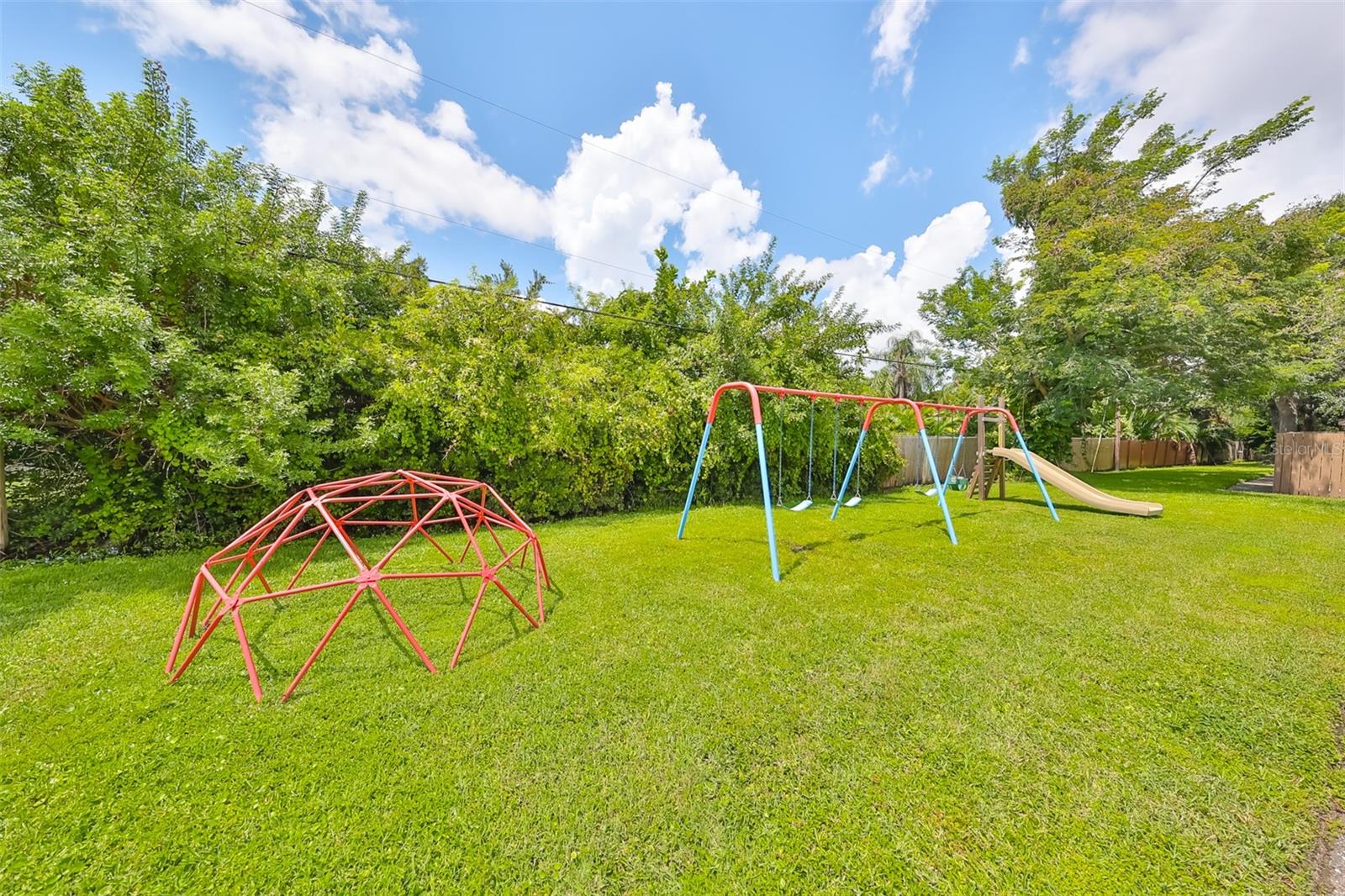 1865 CLEARBROOKE DR — photo 38