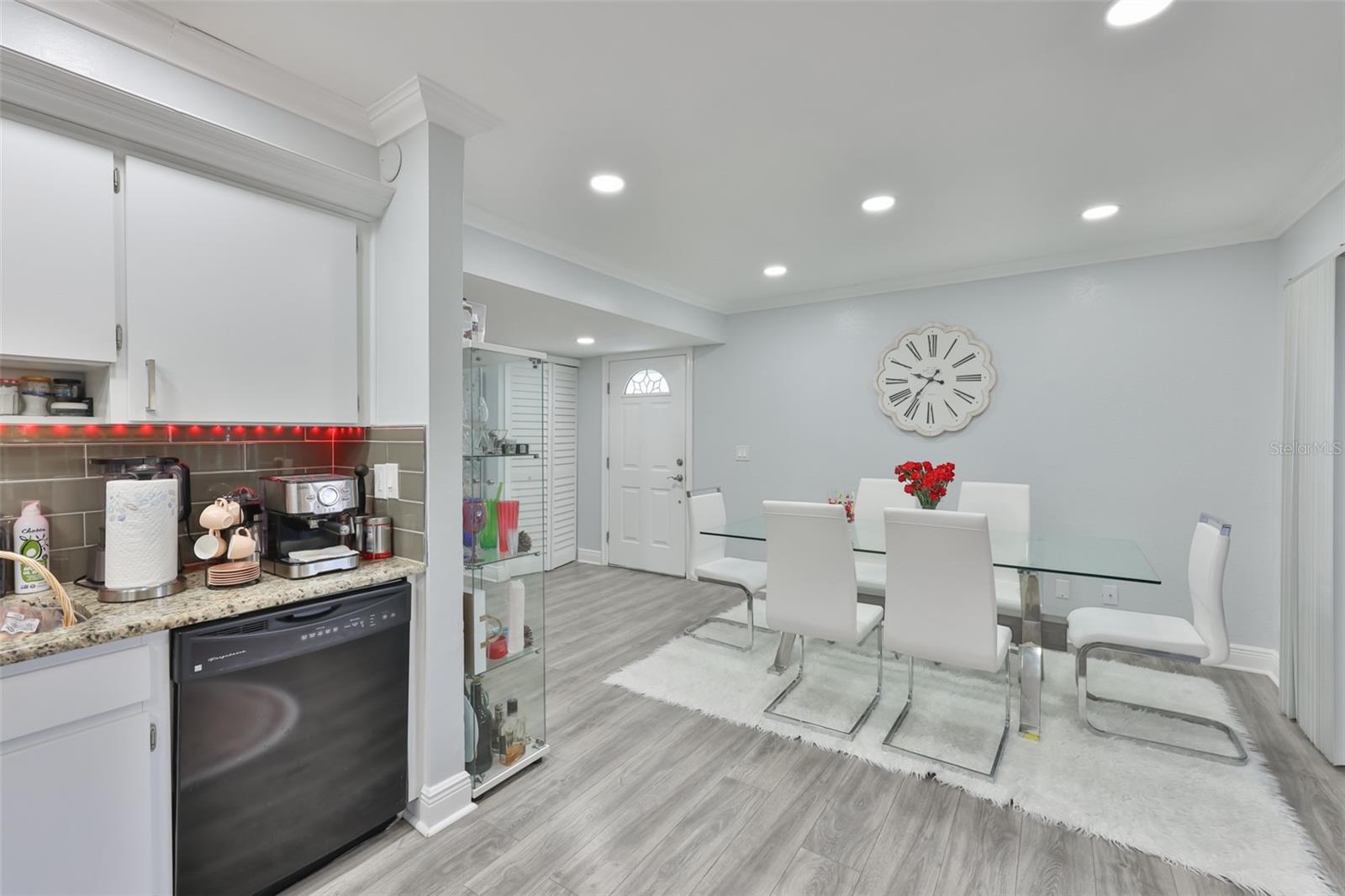 1865 CLEARBROOKE DR — photo 15