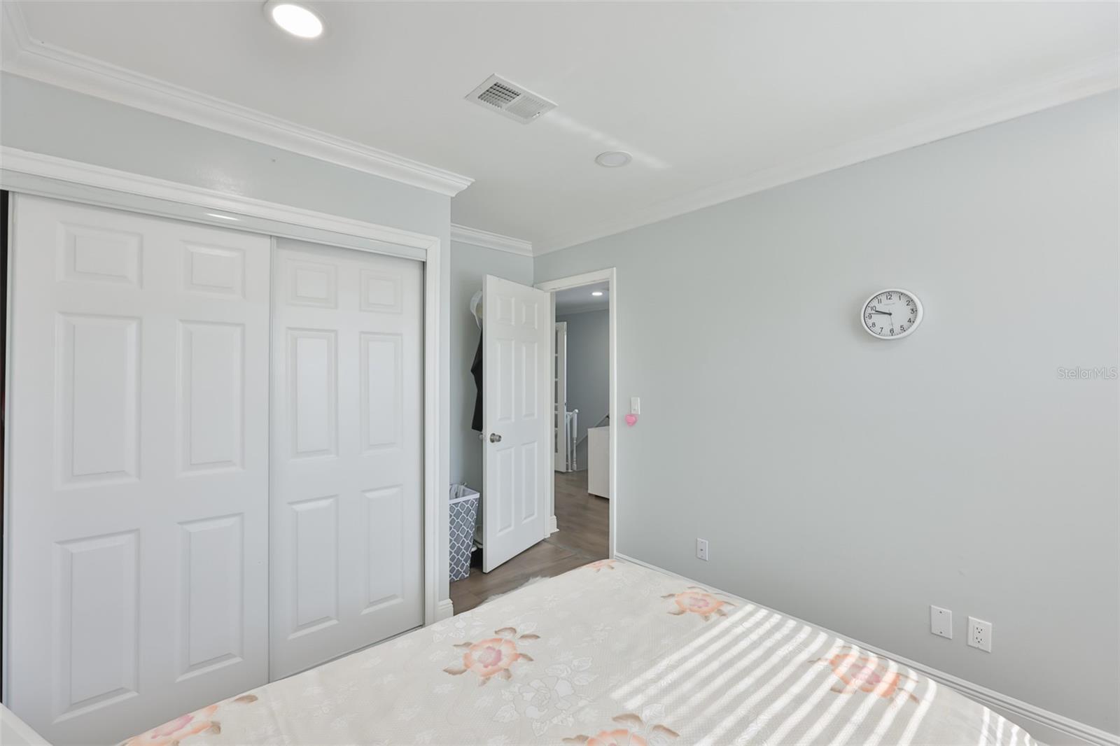 1865 CLEARBROOKE DR — photo 32