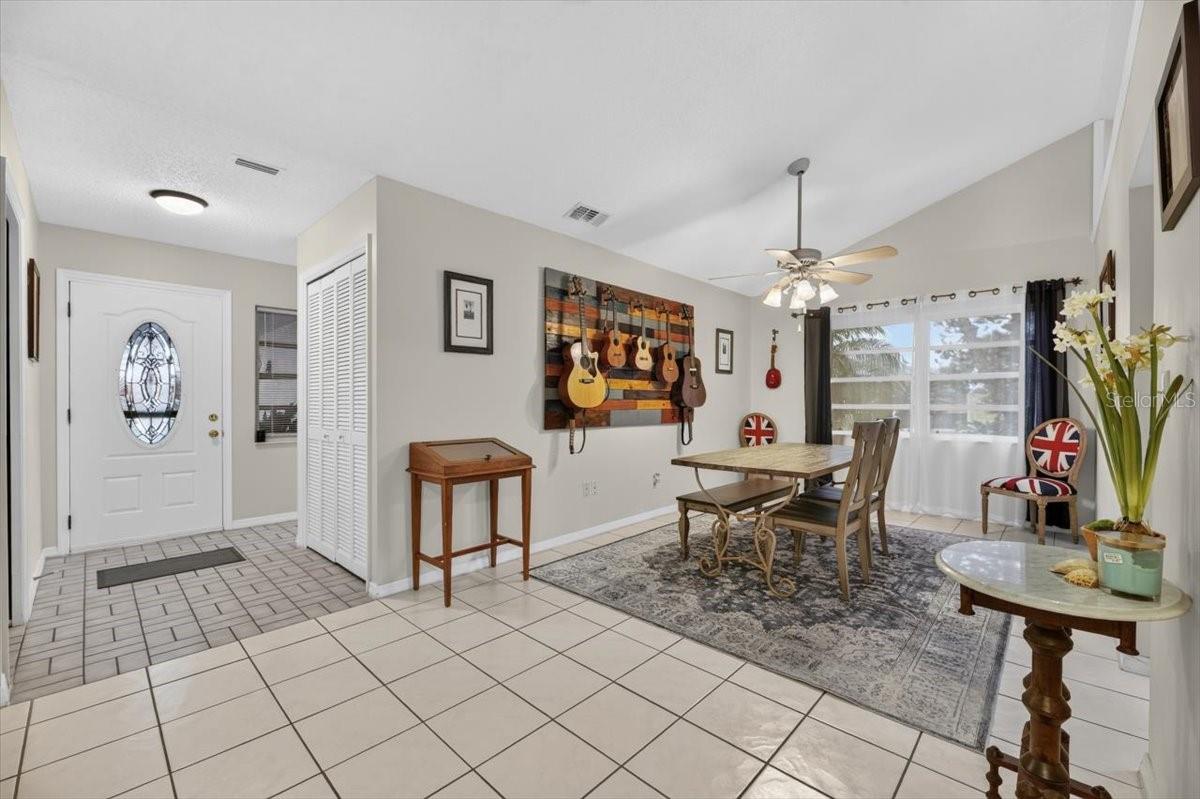 705 WESTMONT WAY — photo 19