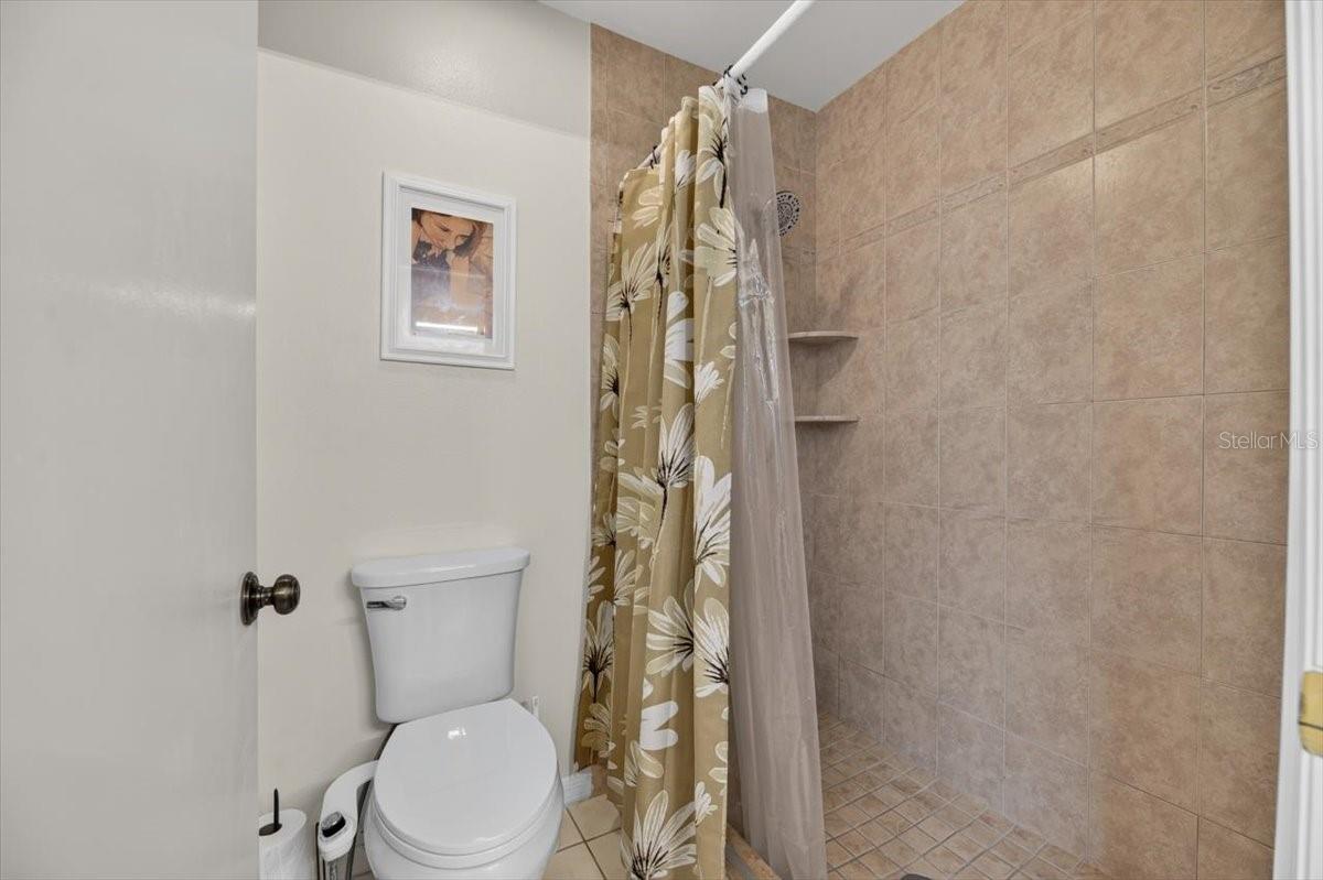 705 WESTMONT WAY — photo 18
