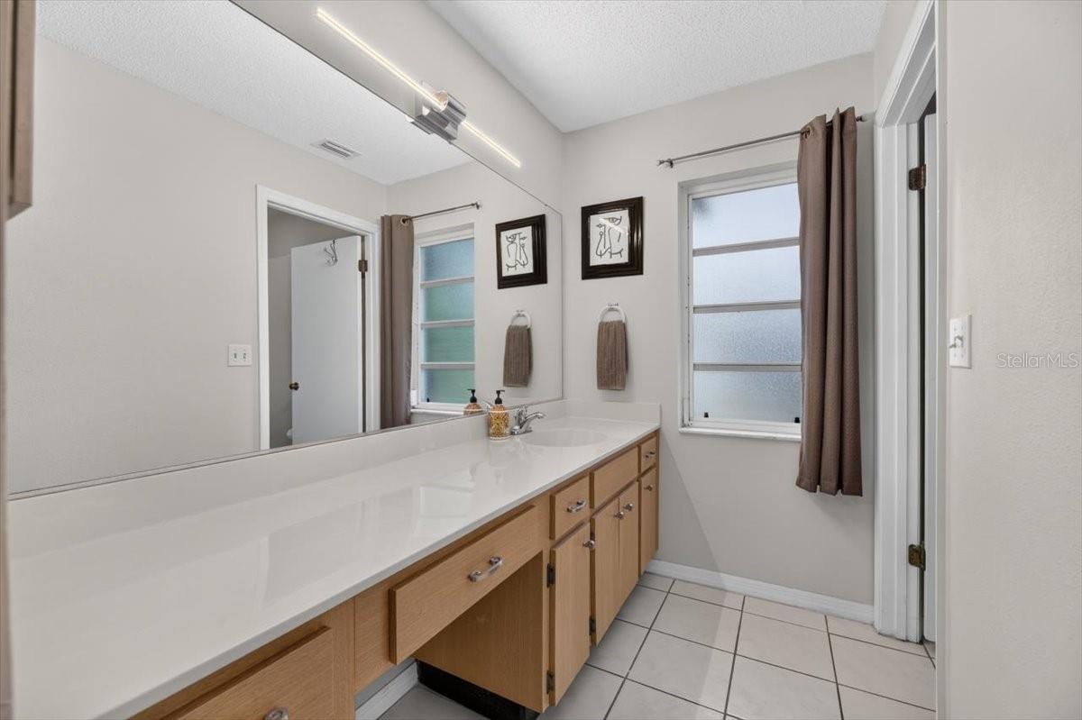 705 WESTMONT WAY — photo 17