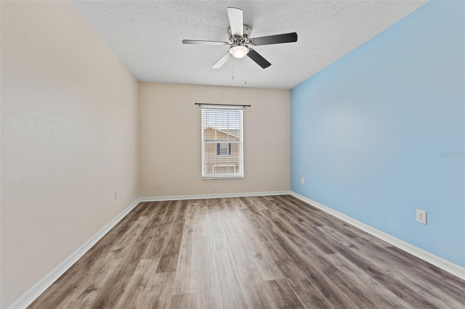 8421 EDGEWATER PLACE BLVD — photo 17