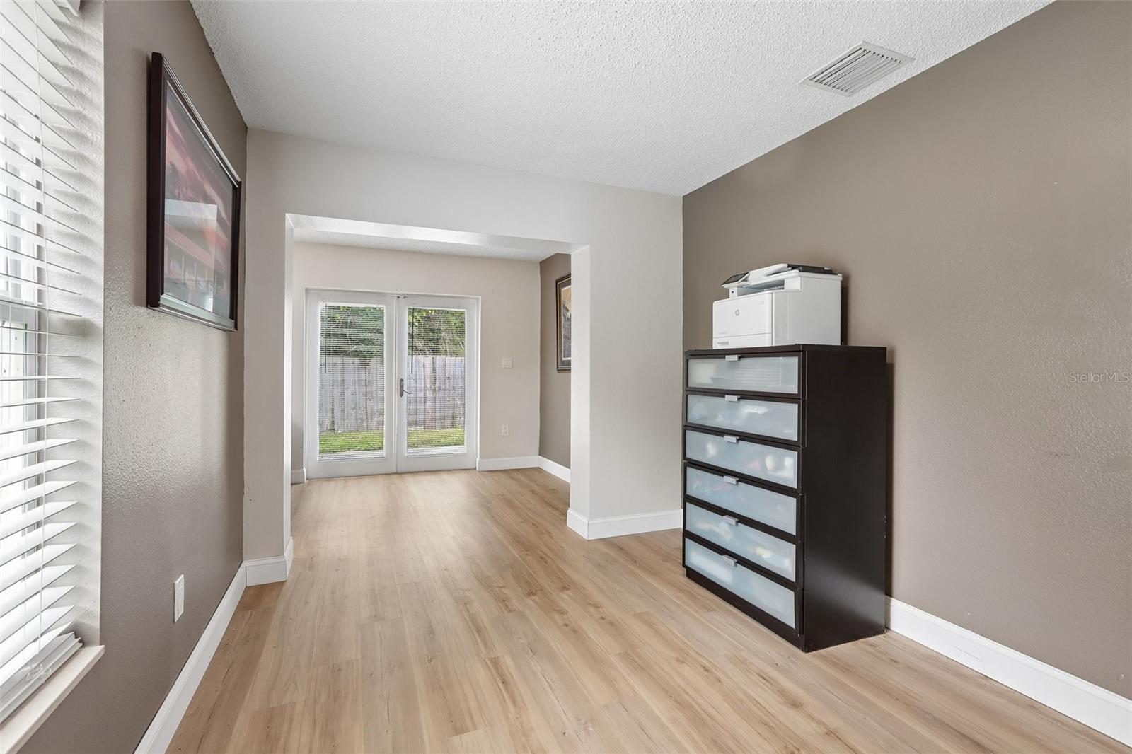 1525 KESTREL WAY — photo 23