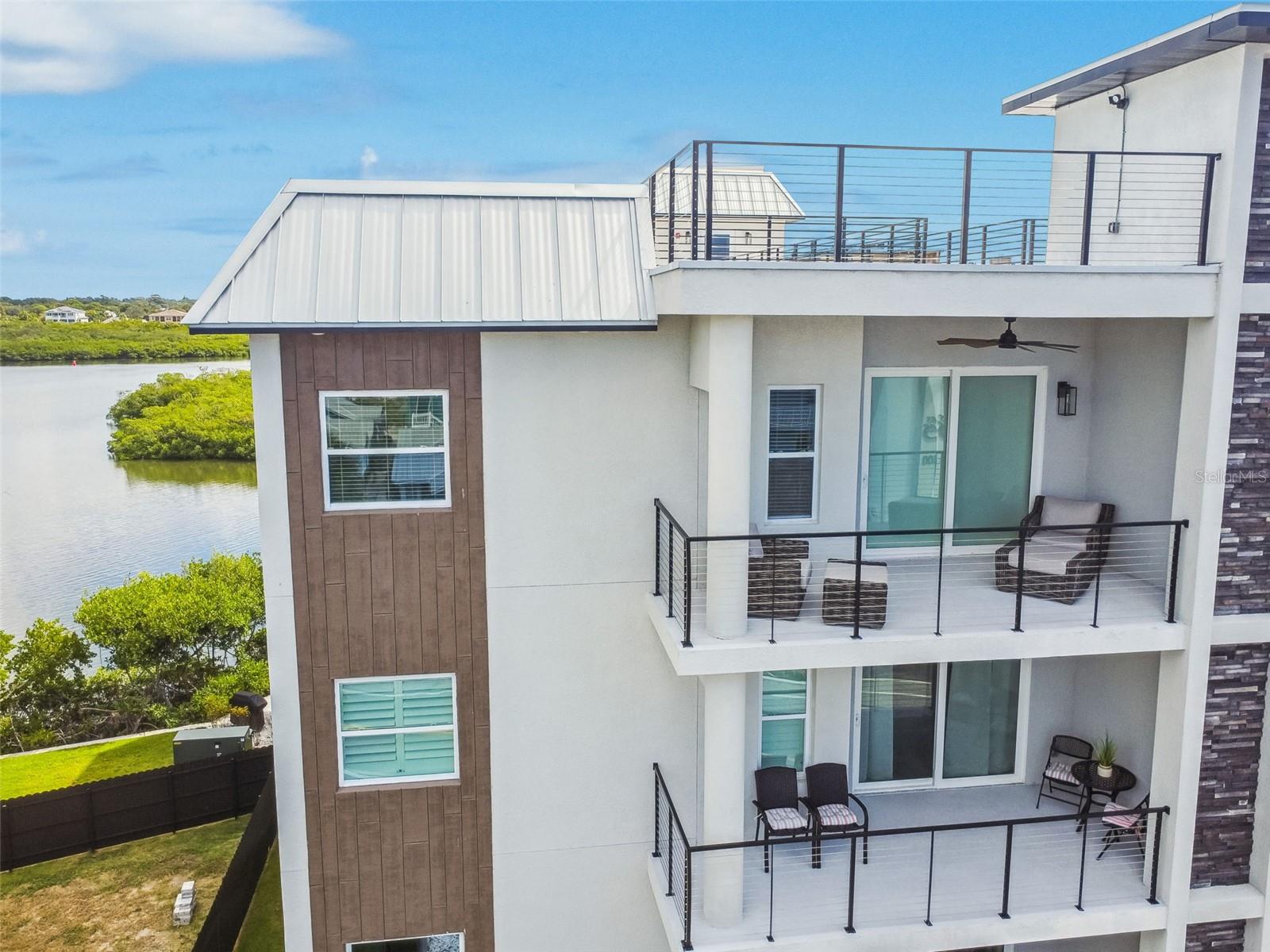 19505 GULF BLVD #404 — photo 3