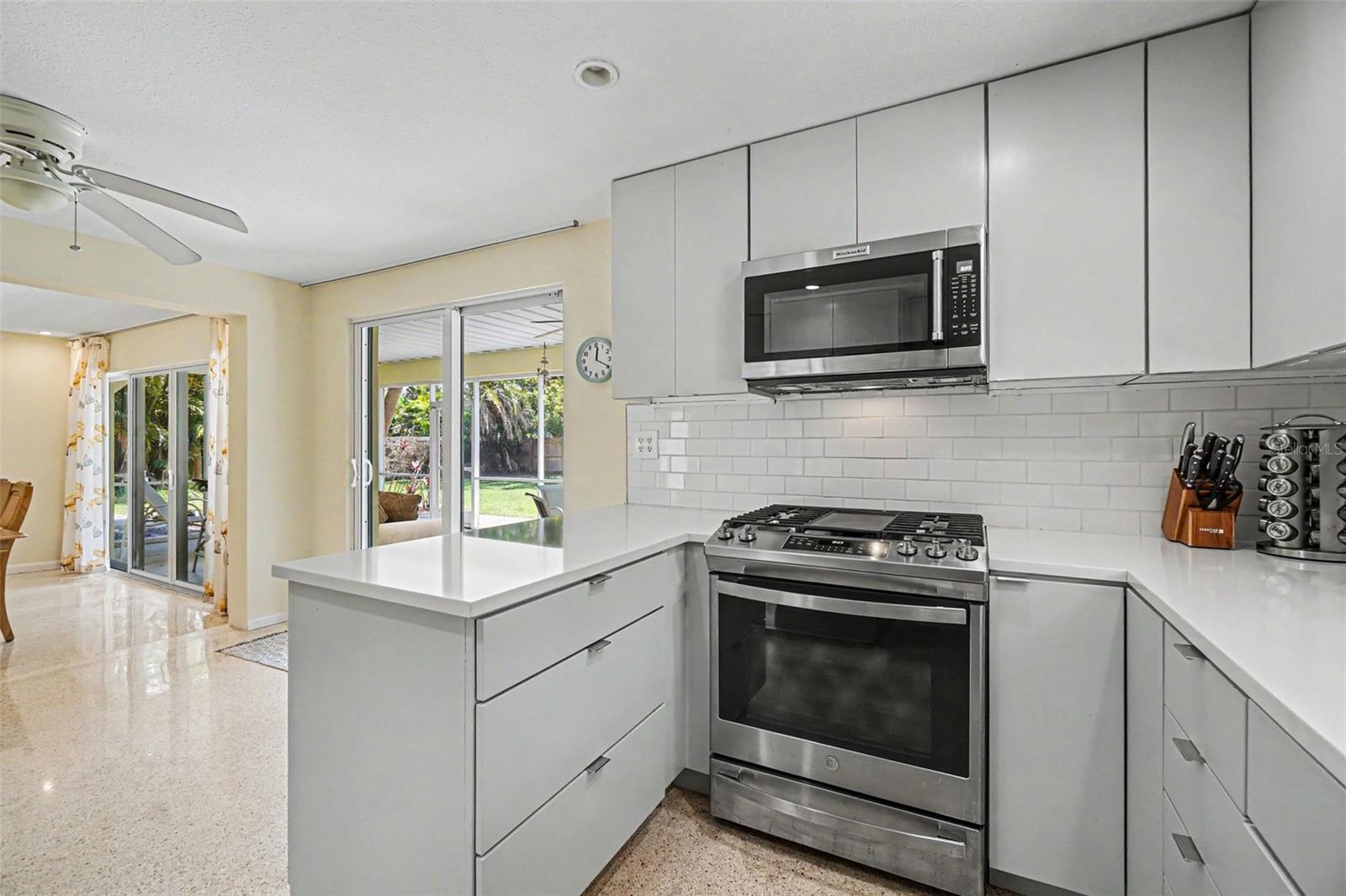 413 PAMETO RD — photo 4