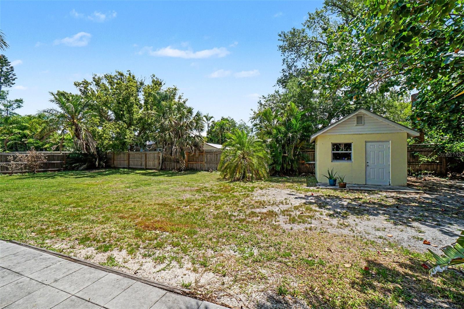 413 PAMETO RD — photo 37