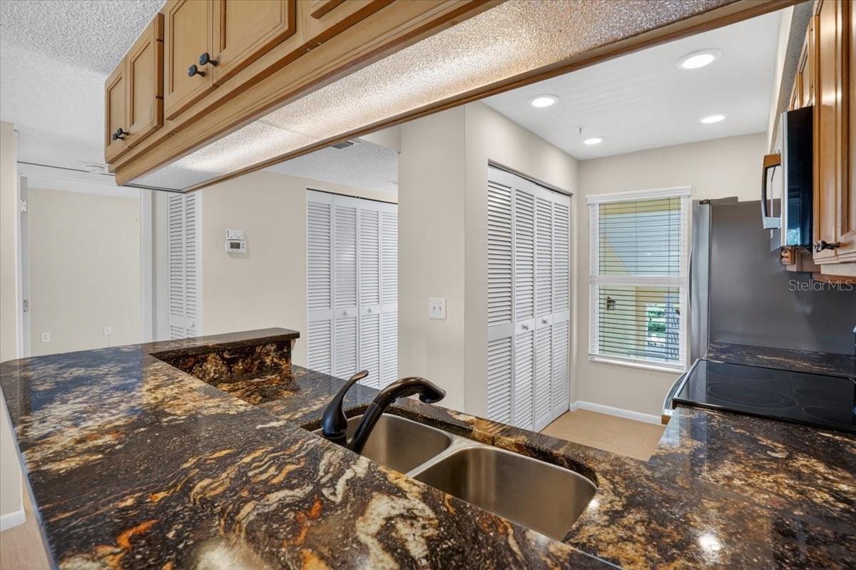 1040 WEXFORD BLVD #1040 — photo 8