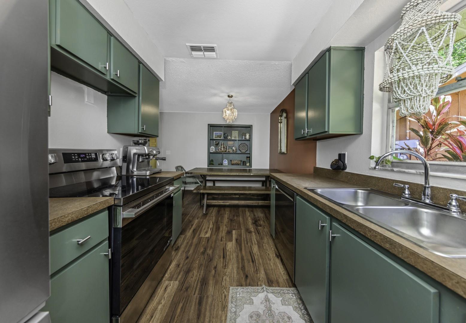 416 N WASHINGTON AVE — photo 18