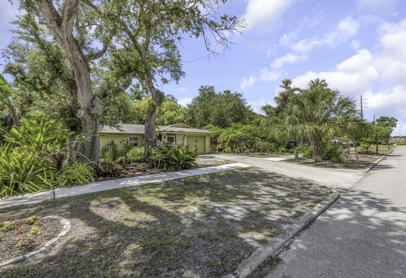 416 N WASHINGTON AVE — photo 45