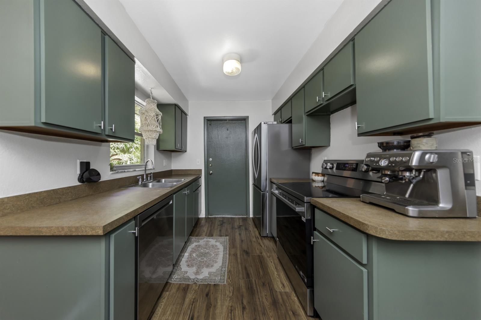 416 N WASHINGTON AVE — photo 17