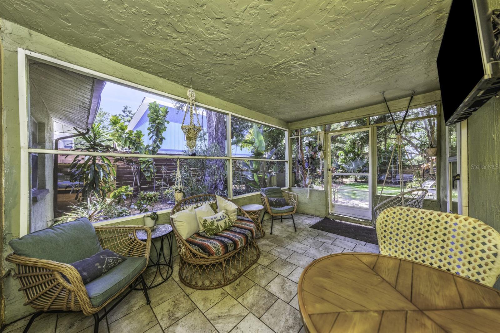 416 N WASHINGTON AVE — photo 38