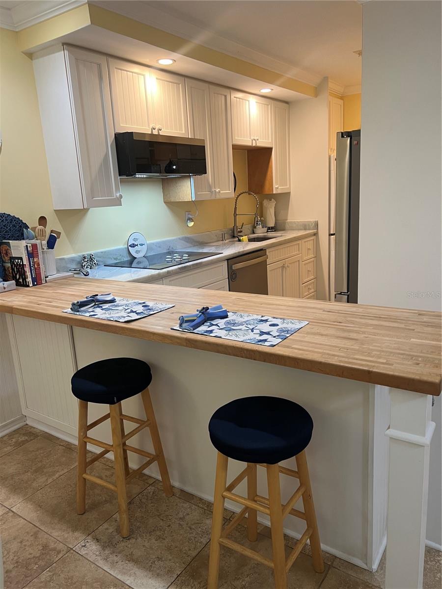 5164 BEACH DR SE #B furnished — photo 32