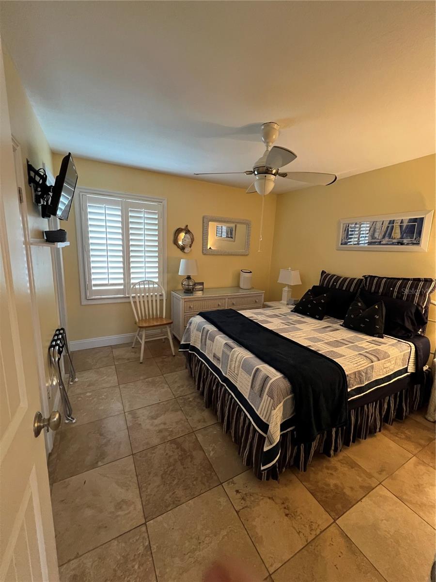 5164 BEACH DR SE #B furnished — photo 15