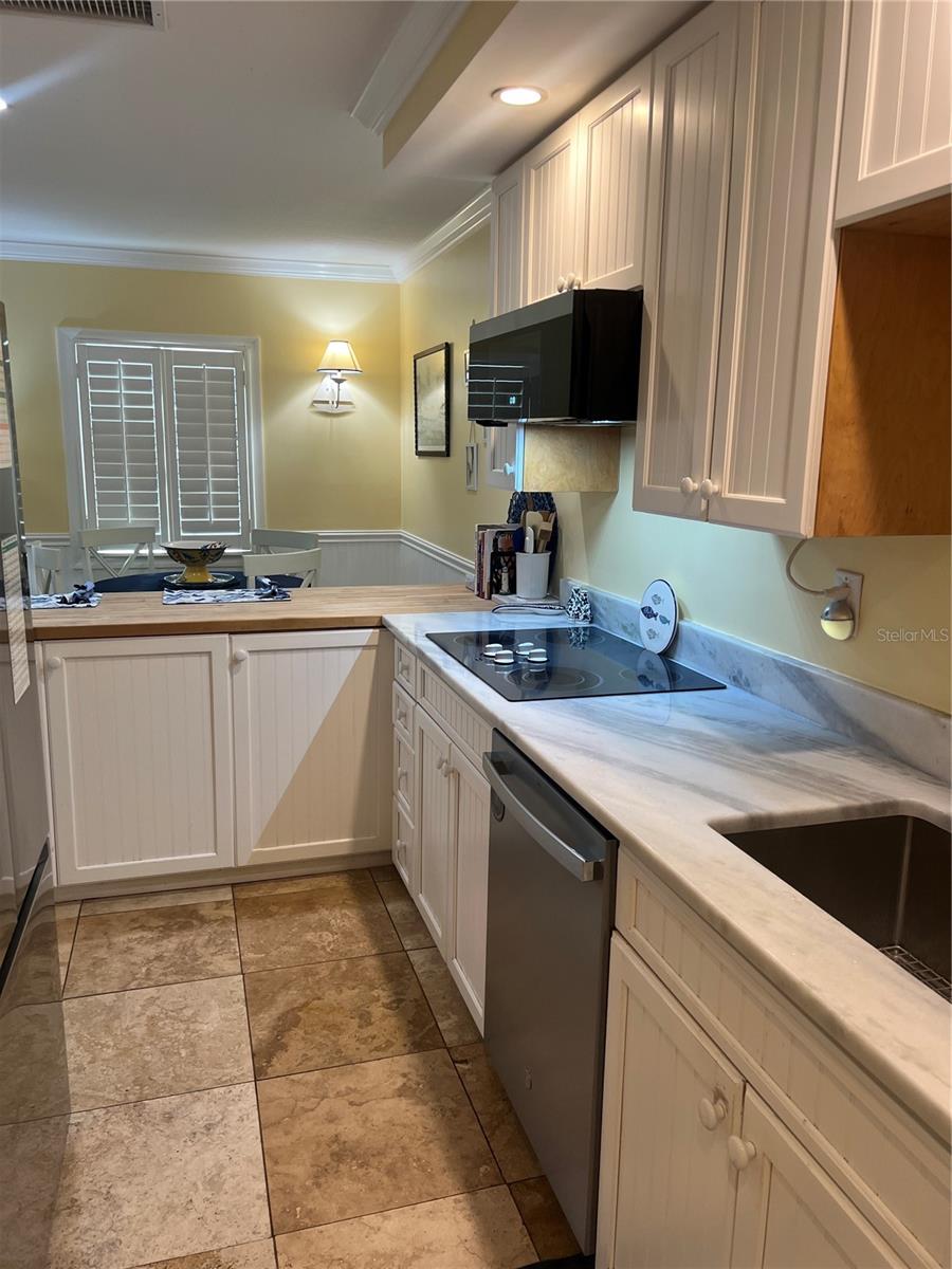 5164 BEACH DR SE #B furnished — photo 28