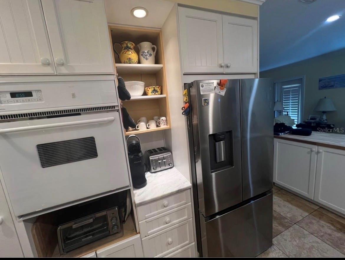 5164 BEACH DR SE #B furnished — photo 5