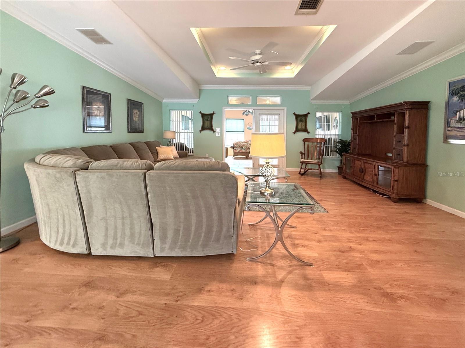 194 S PORT ROYAL LN — photo 5