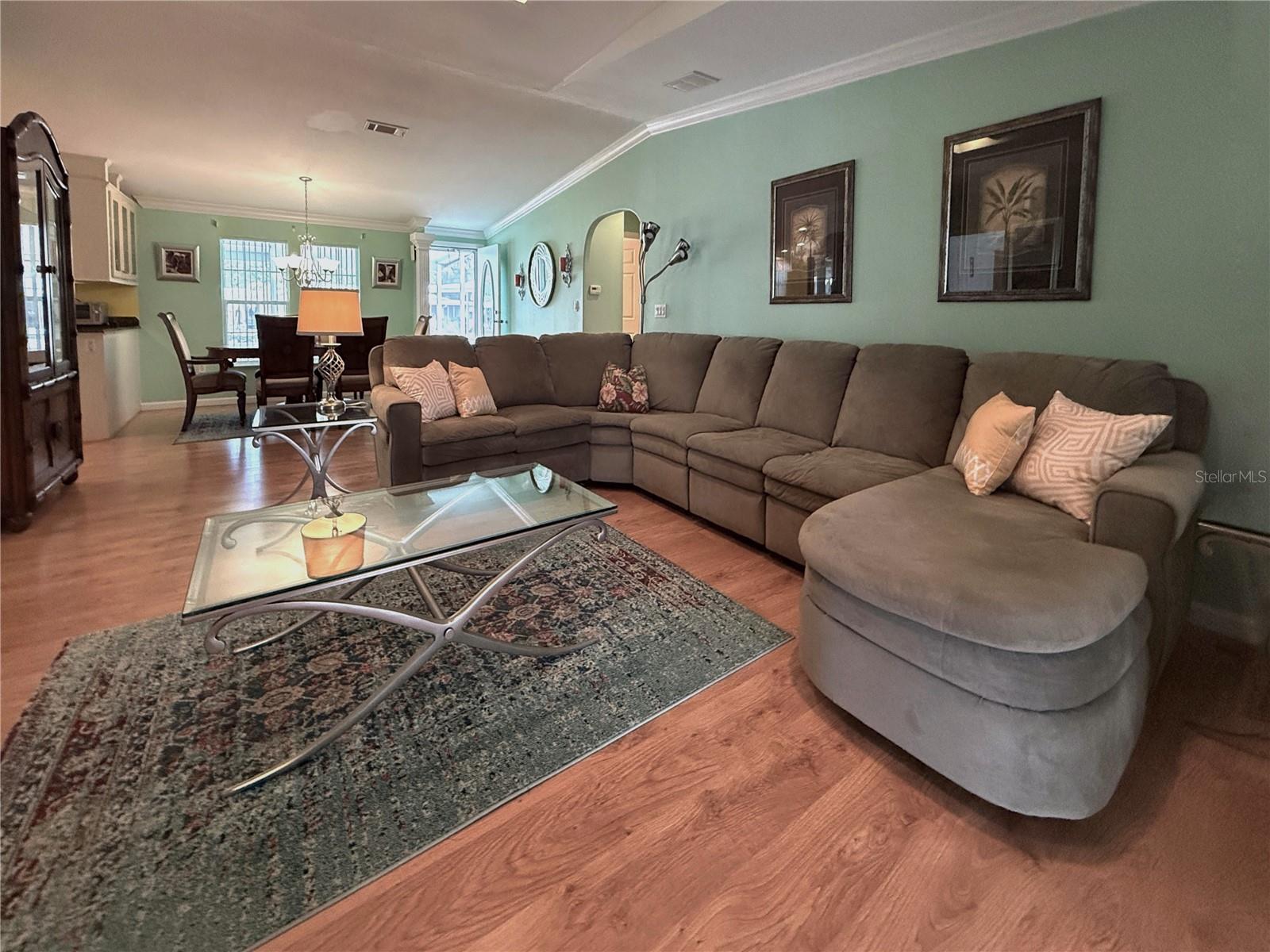 194 S PORT ROYAL LN — photo 3