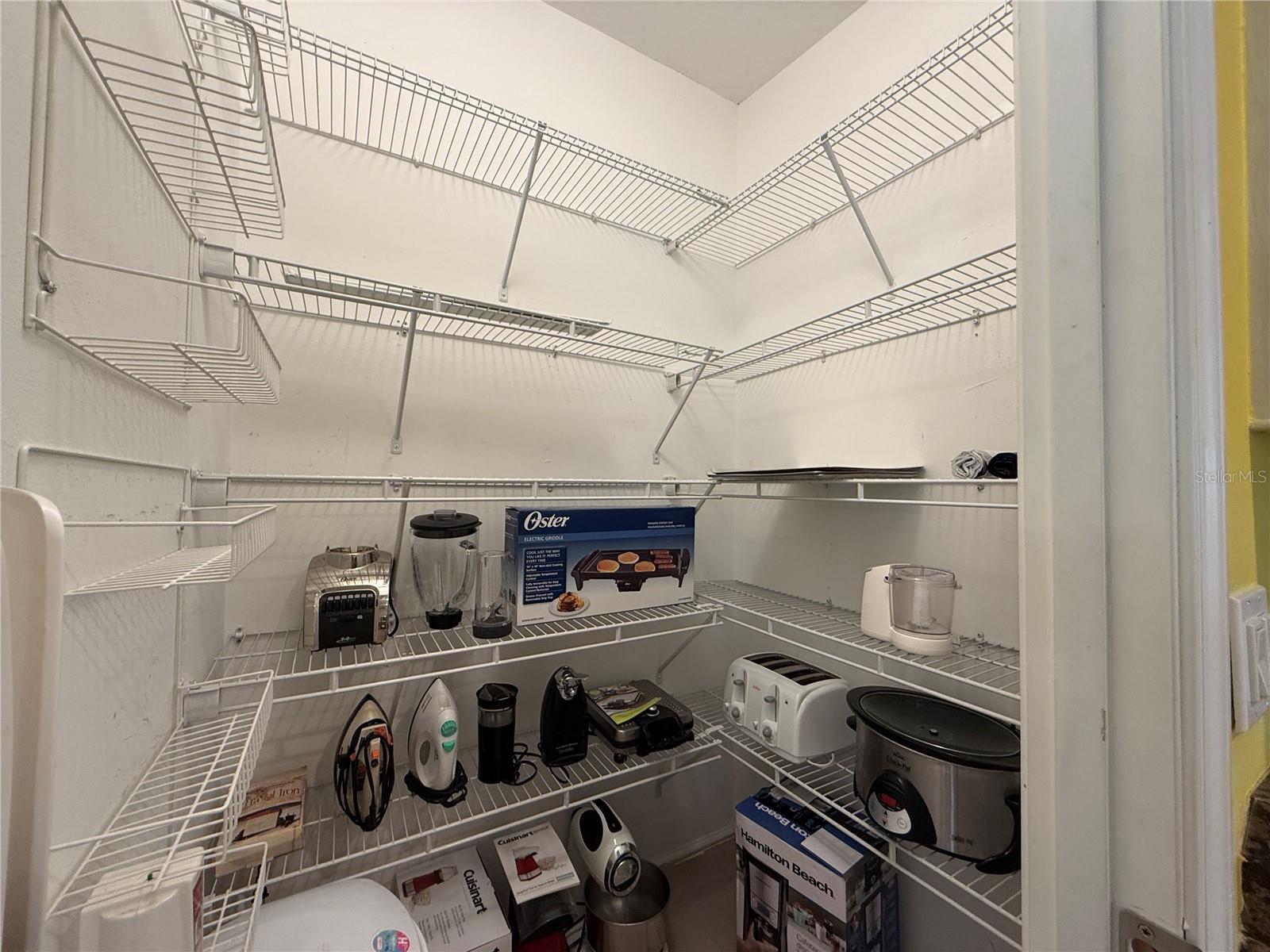 194 S PORT ROYAL LN — photo 10