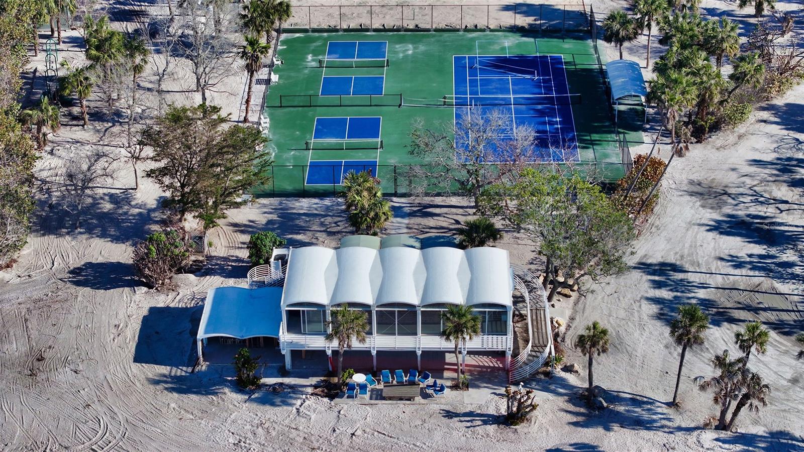 7340 PINE NEEDLE RD — photo 15