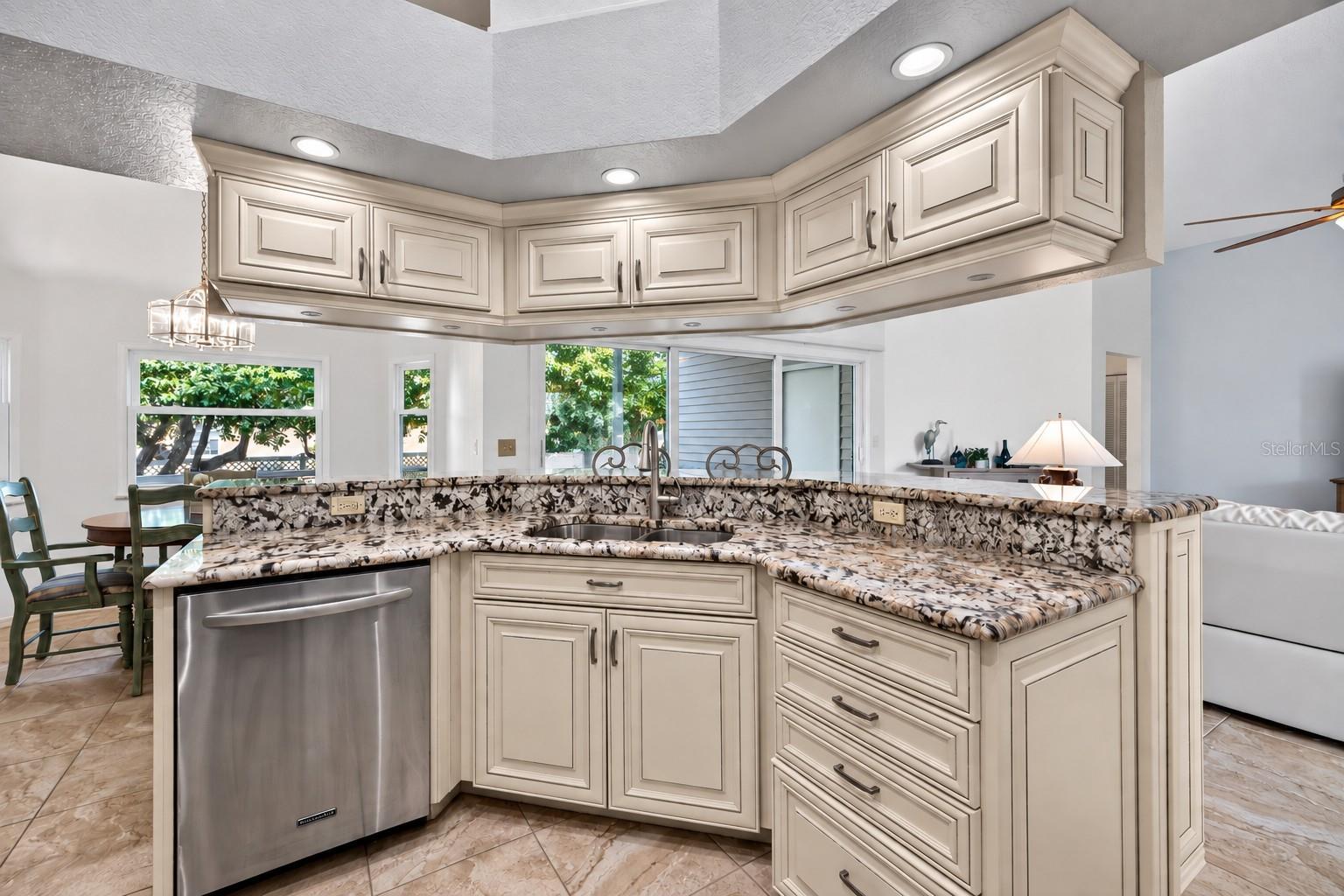 615 MONTE CRISTO BLVD — photo 10