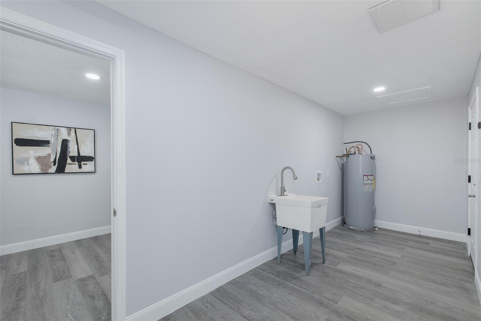 1815 DRIFTWOOD CIR S — photo 36