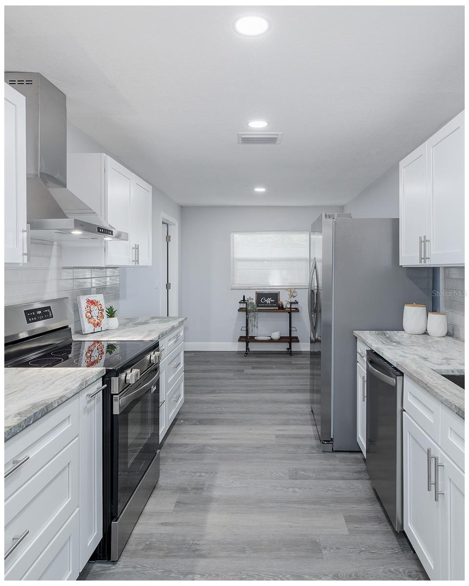 1815 DRIFTWOOD CIR S — photo 46