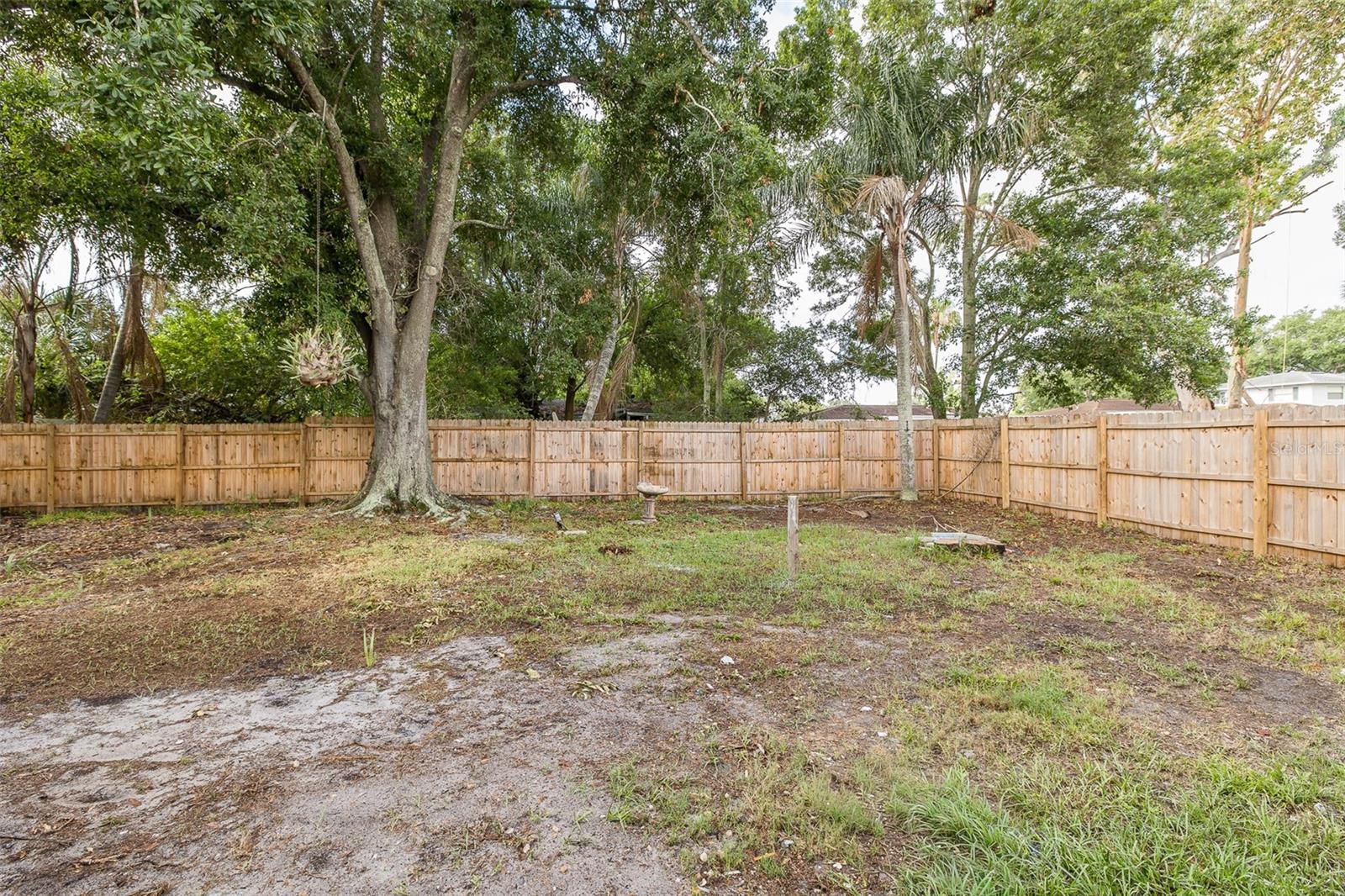 1815 DRIFTWOOD CIR S — photo 41