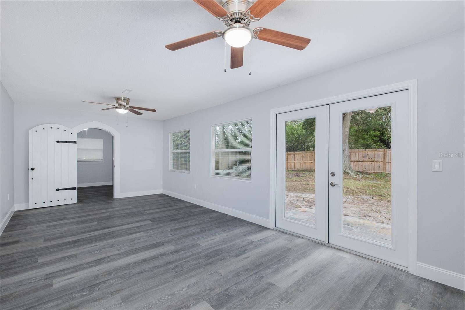 1815 DRIFTWOOD CIR S — photo 23