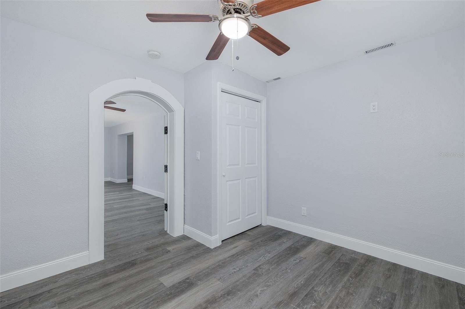 1815 DRIFTWOOD CIR S — photo 29