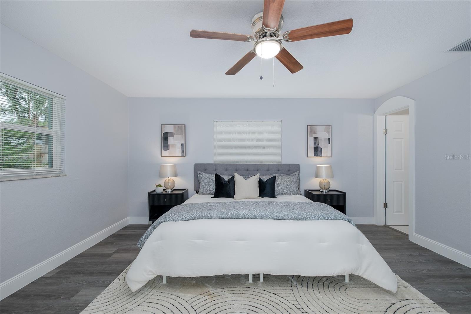 1815 DRIFTWOOD CIR S — photo 8