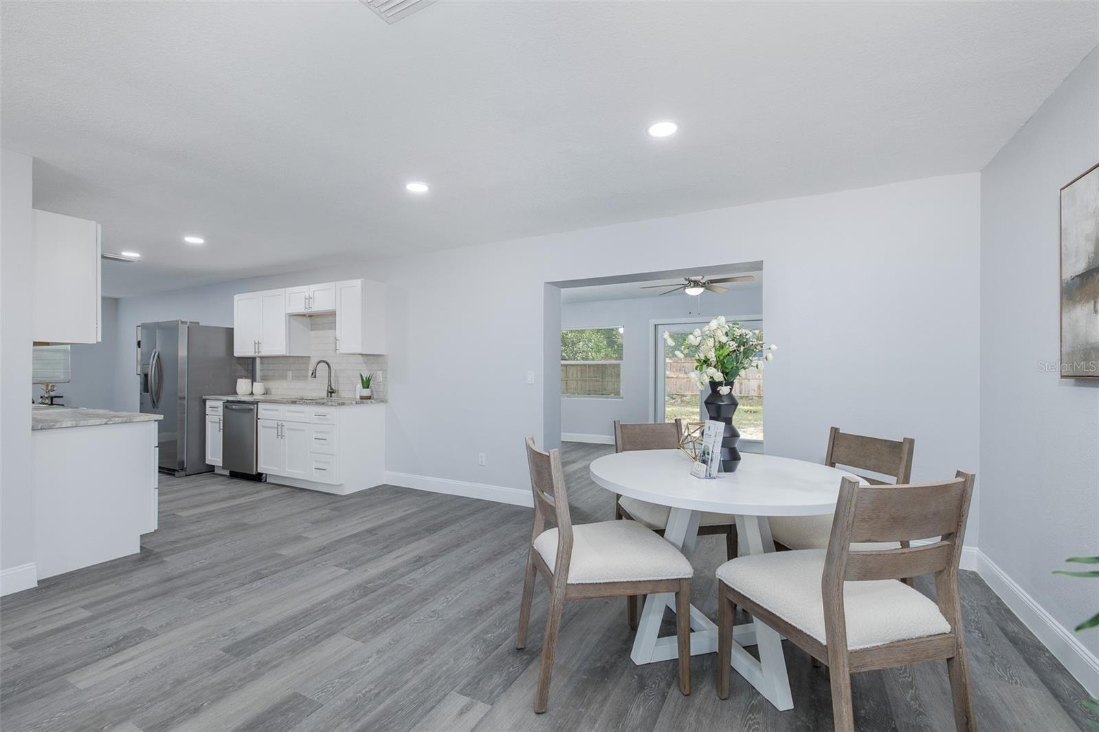 1815 DRIFTWOOD CIR S — photo 31