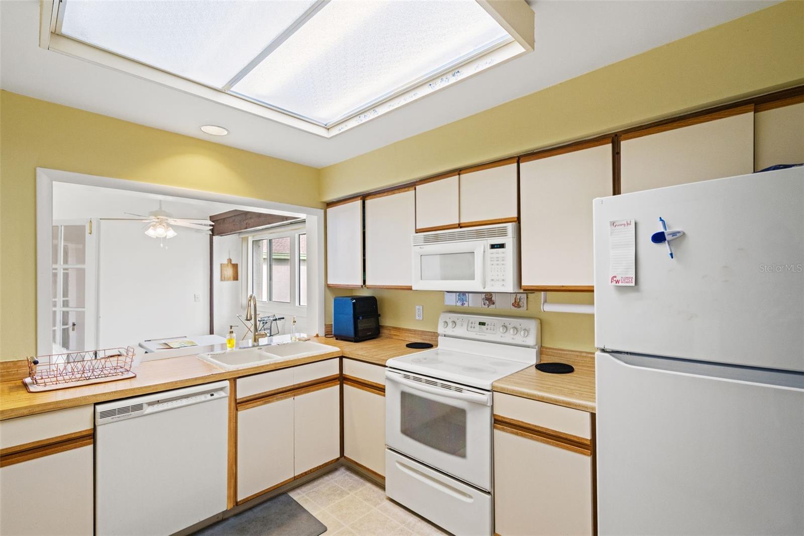 4138 PINELAKE LN #201 — photo 11