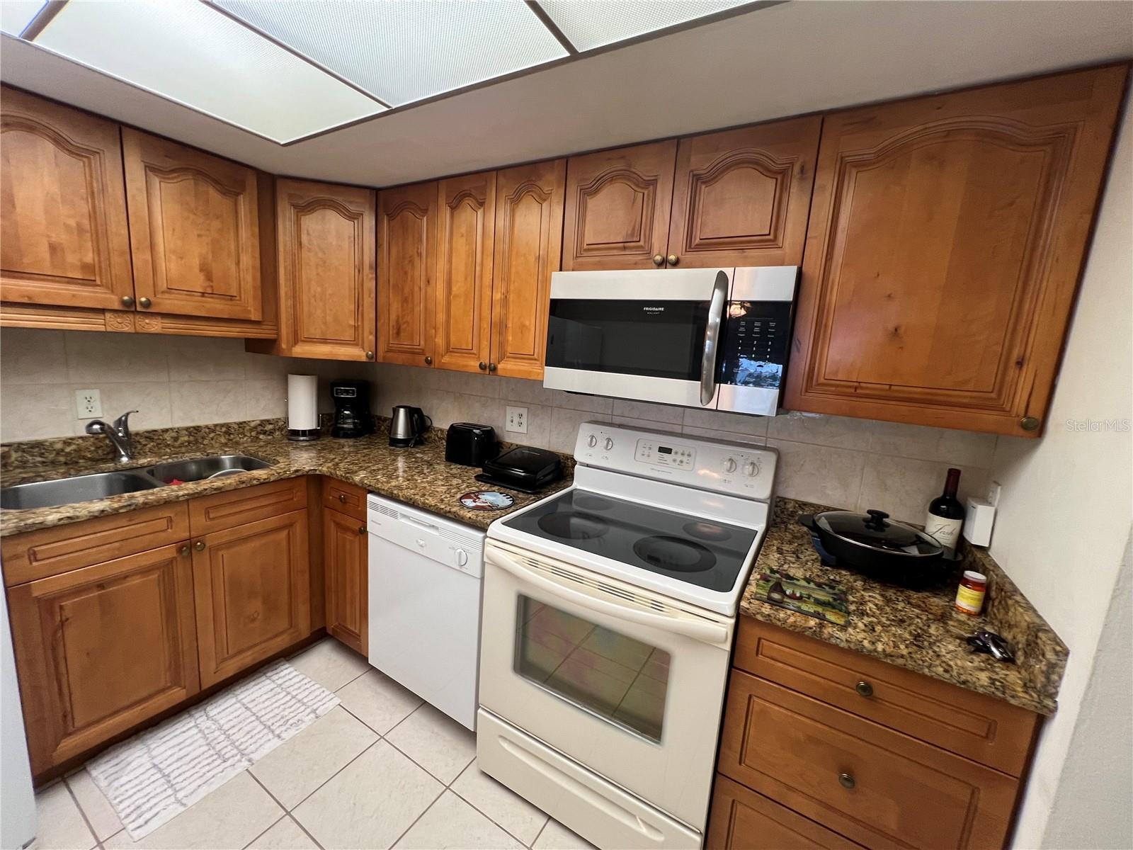 4900 BRITTANY DR S #305 — photo 20