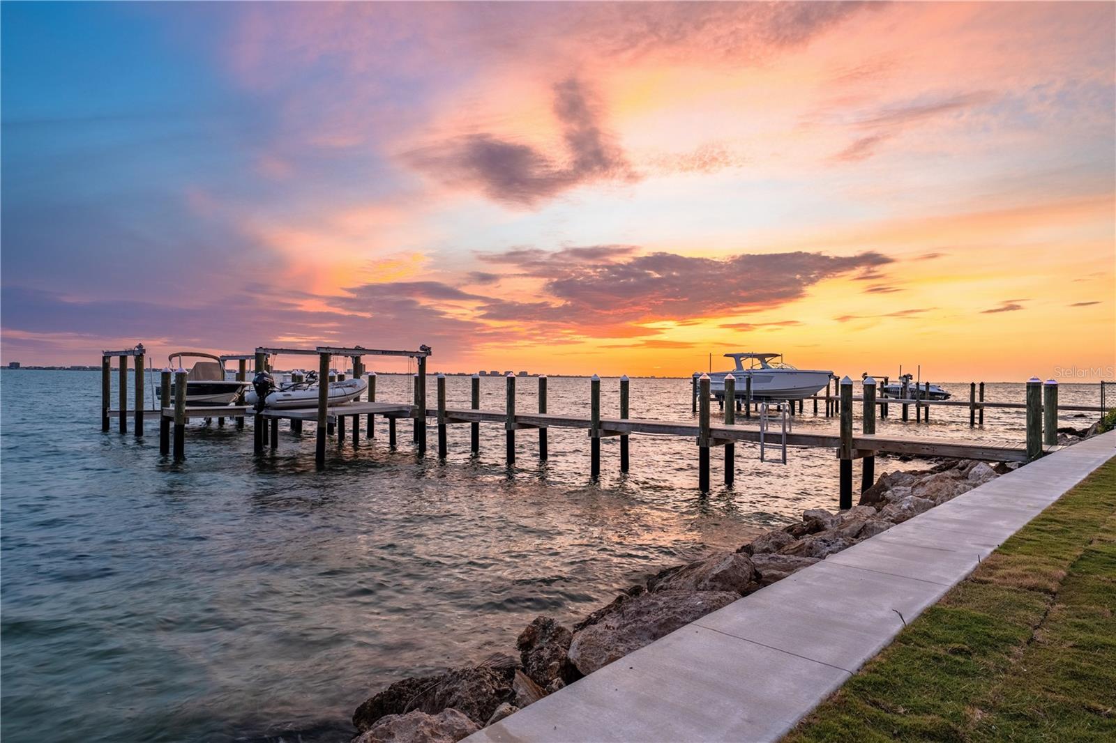 350 S SHORE DR — photo 67