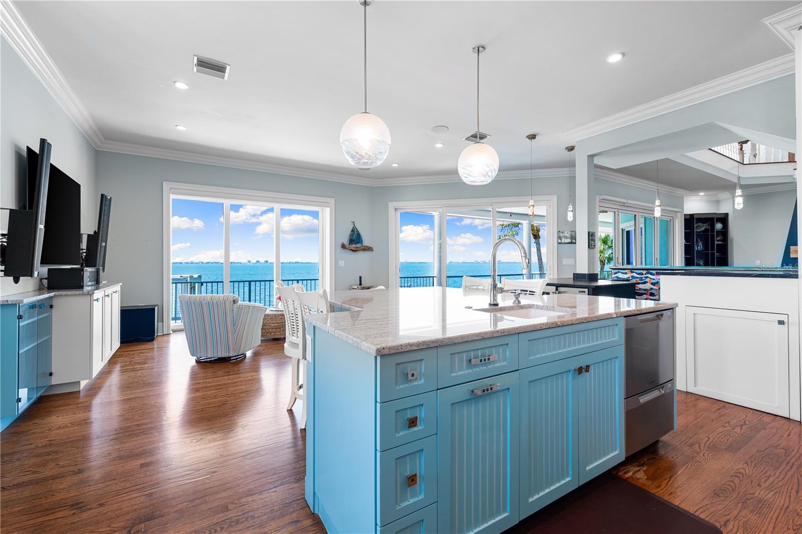 350 S SHORE DR — photo 21