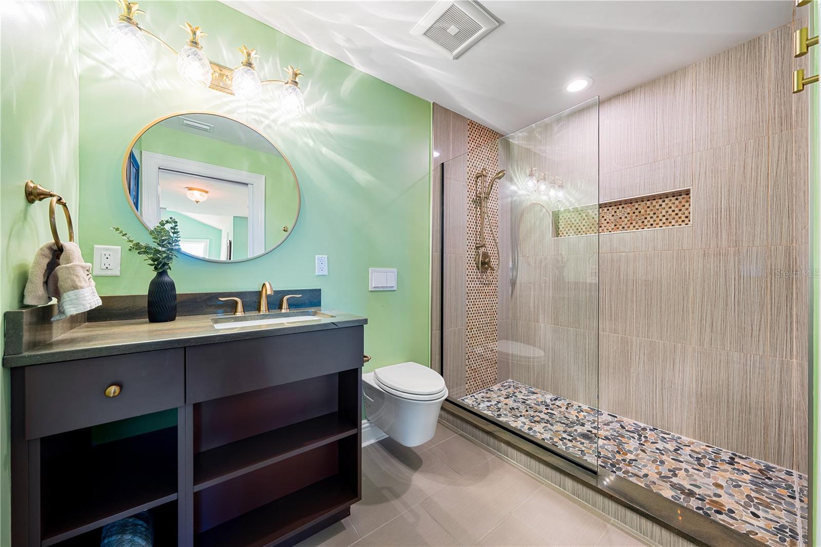 350 S SHORE DR — photo 36