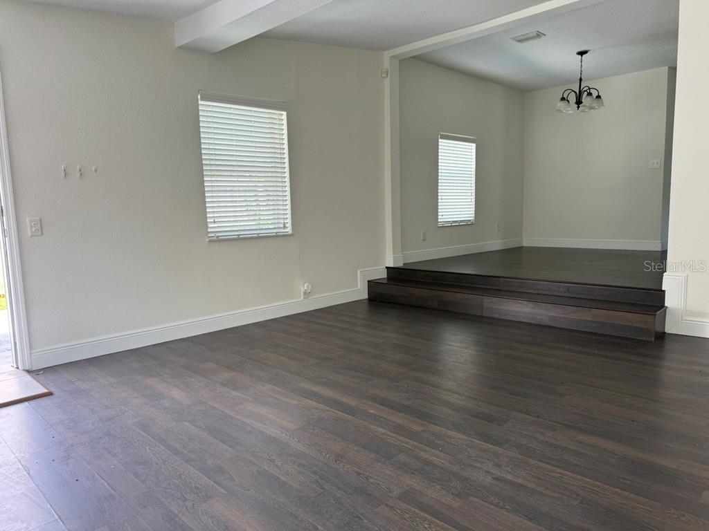 1512 W KIRBY ST — photo 7