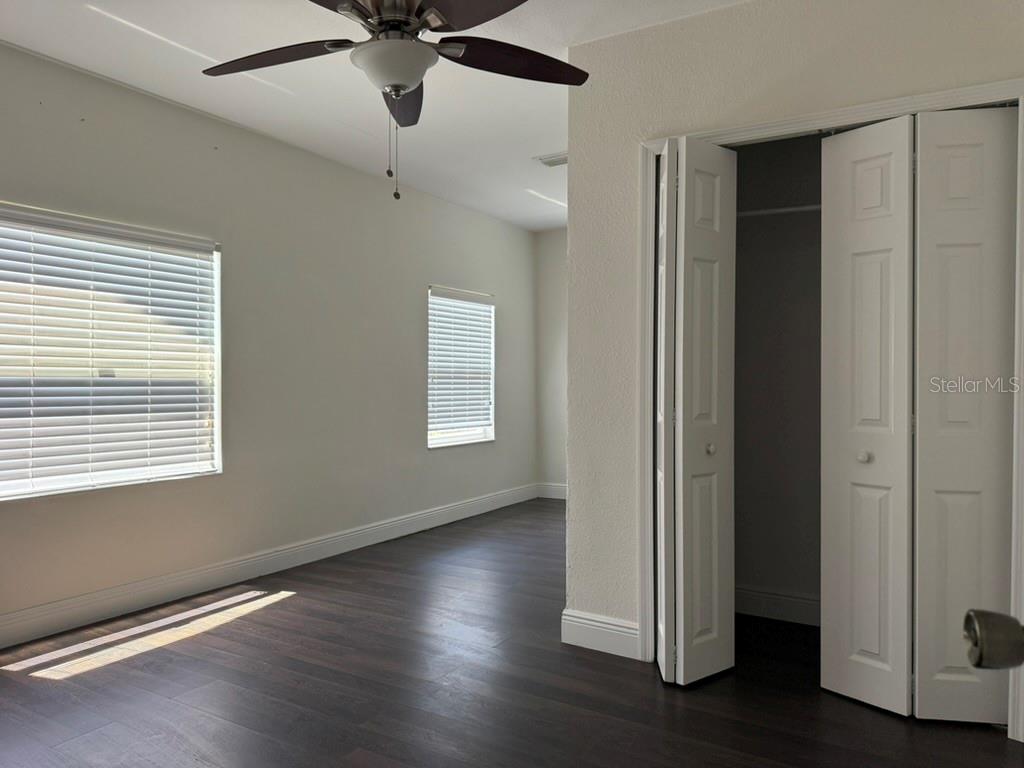 1512 W KIRBY ST — photo 18