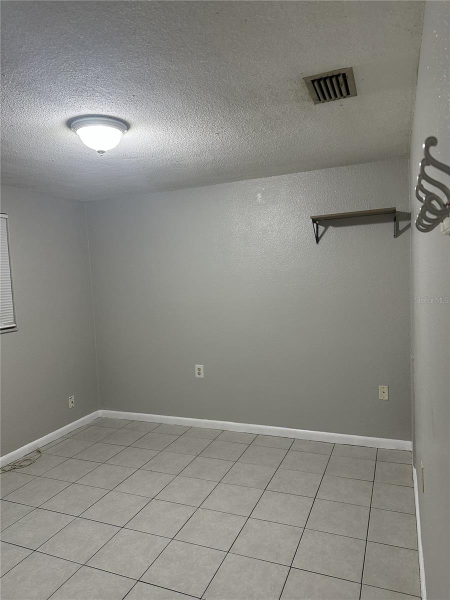 5509 RIDDLE RD — photo 9
