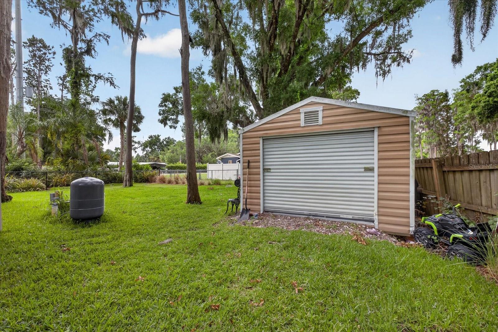 1208 SUNSET LN — photo 39