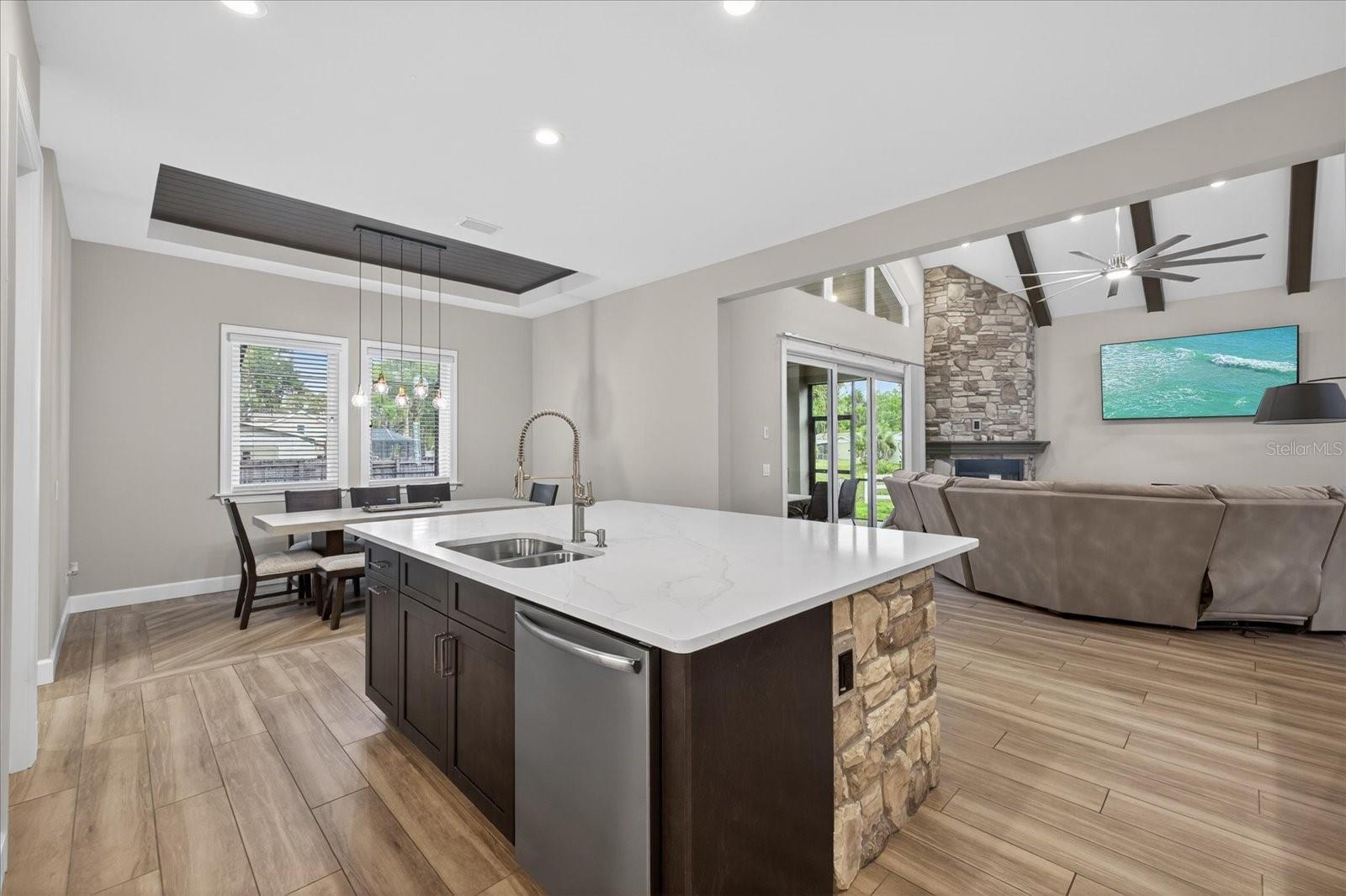 1208 SUNSET LN — photo 15