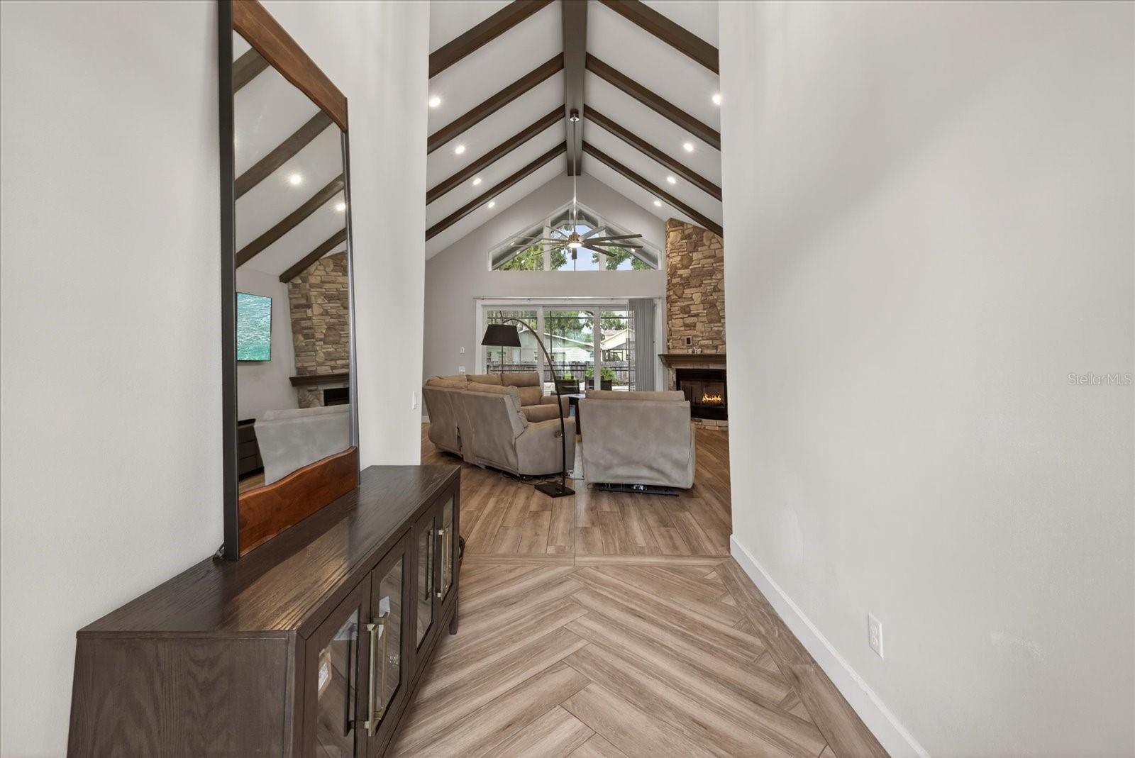 1208 SUNSET LN — photo 9