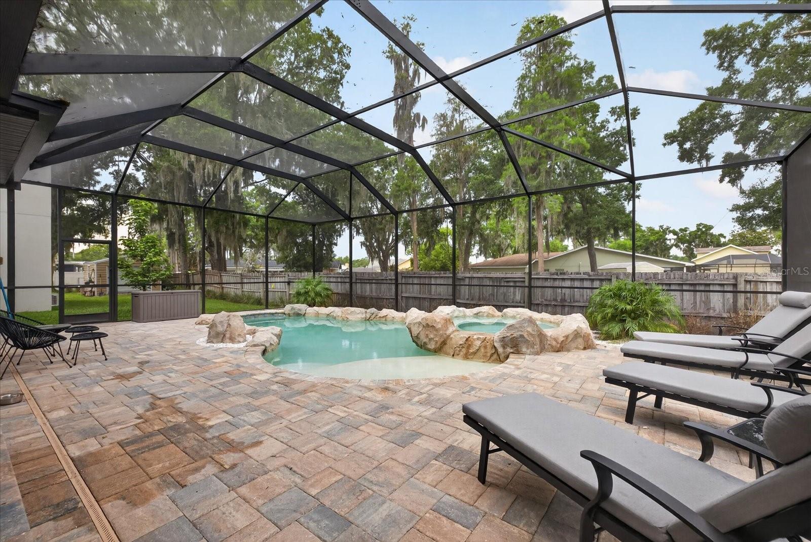 1208 SUNSET LN — photo 36