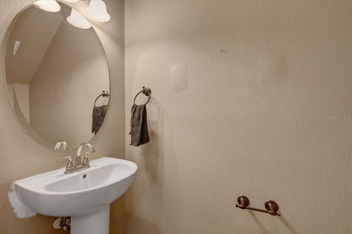 11208 WINDSOR PLACE CIR — photo 25