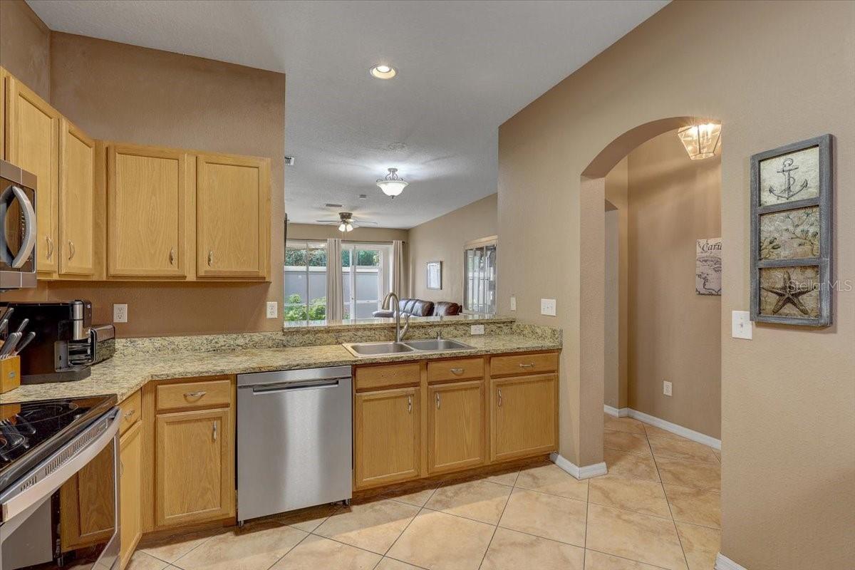 11208 WINDSOR PLACE CIR — photo 5