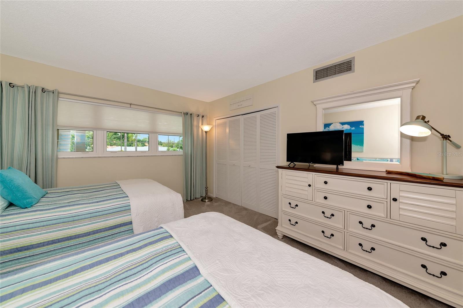 7461 W COUNTRY CLUB DR N #203 — photo 27